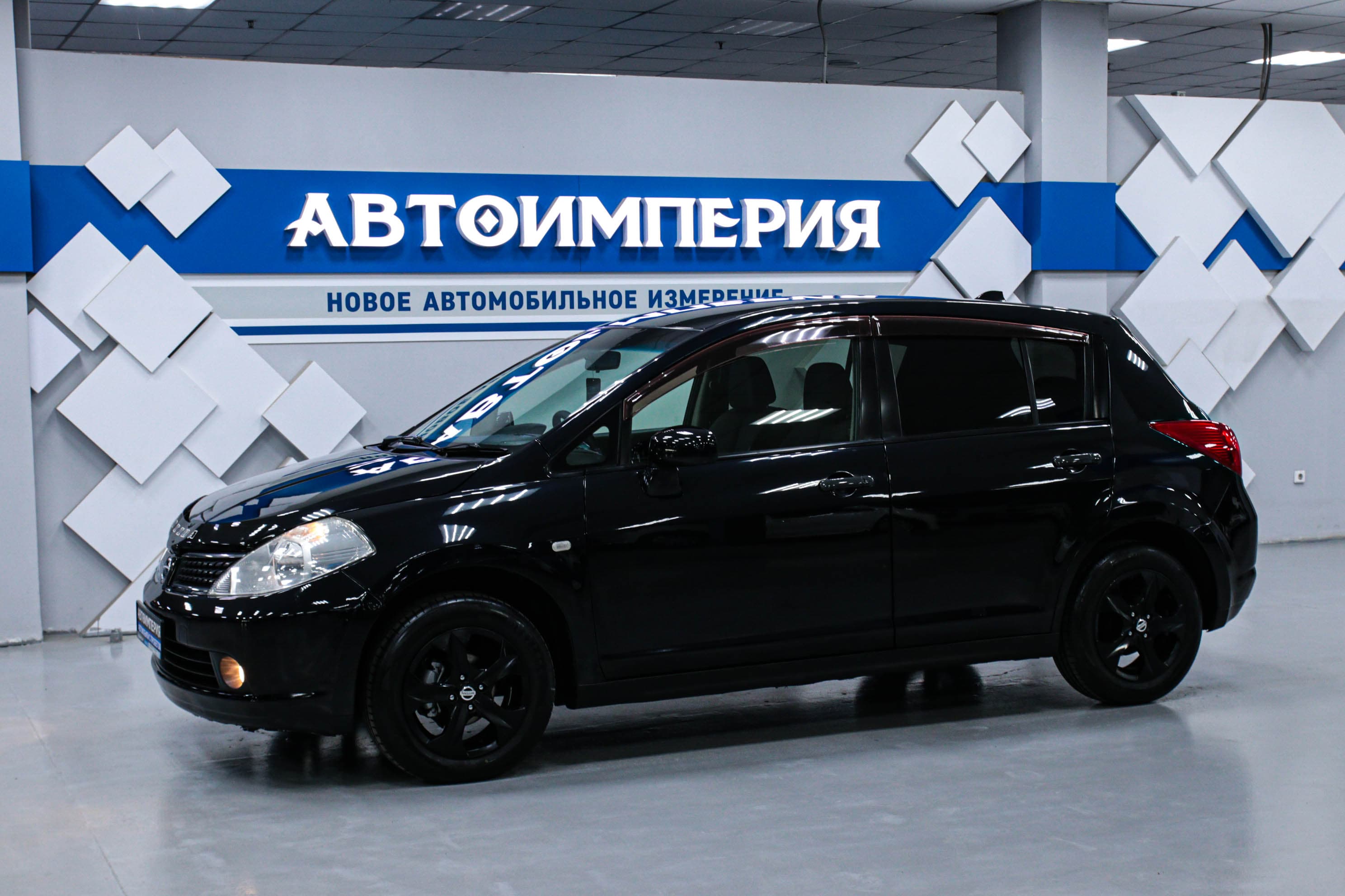 Nissan Tiida 0