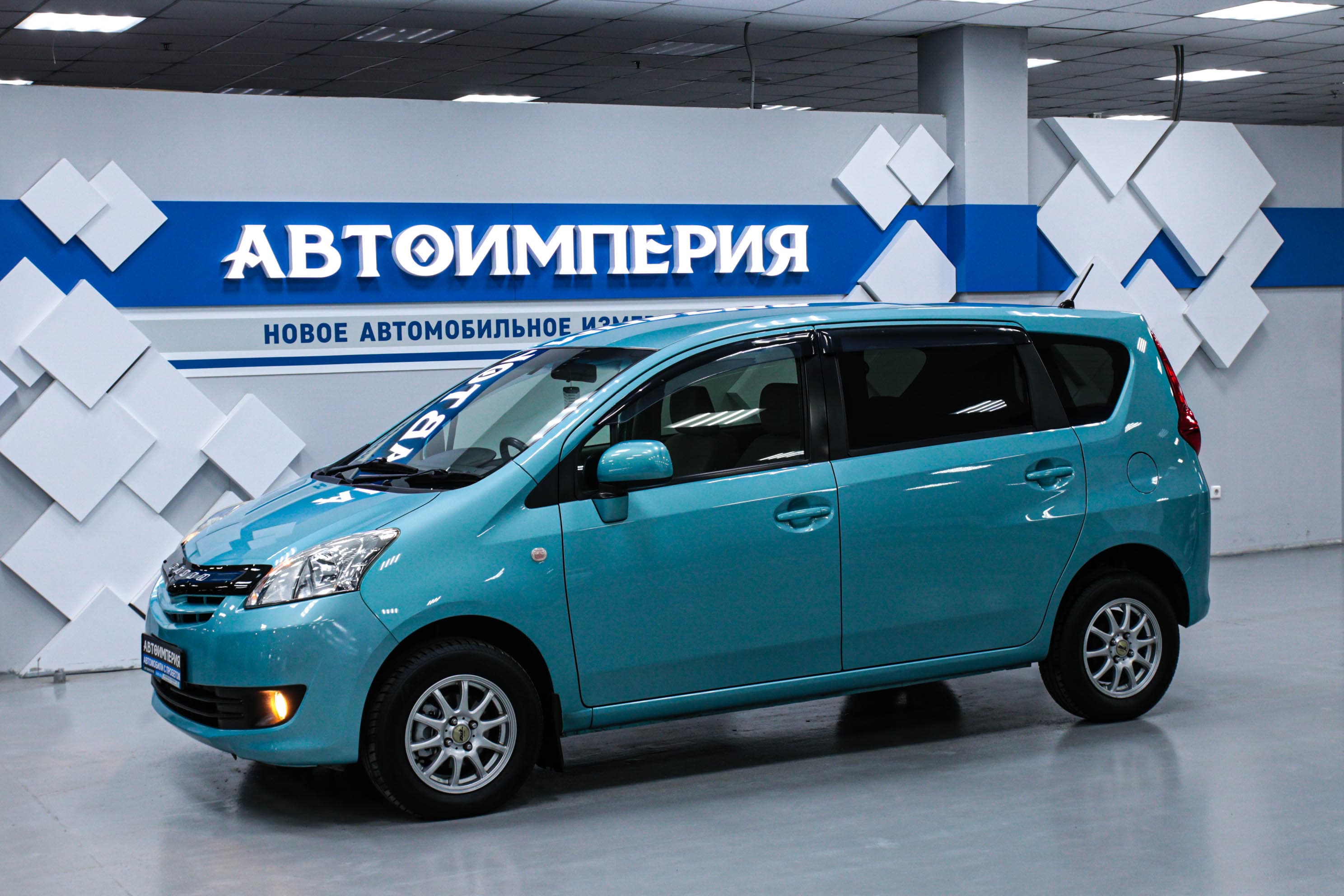 Toyota Passo Sette 0